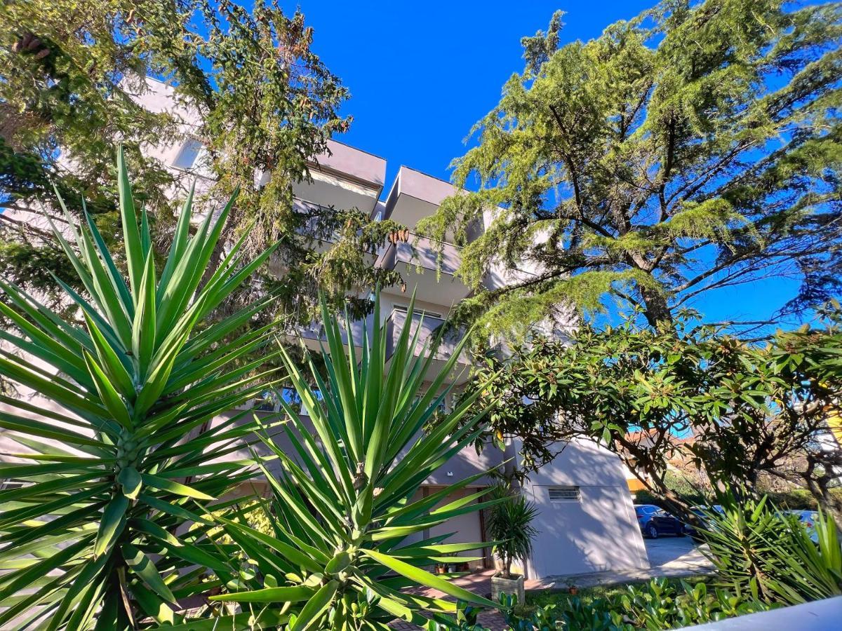 Lovely Apartment A Due Passi Dal Mare Rimini Luaran gambar