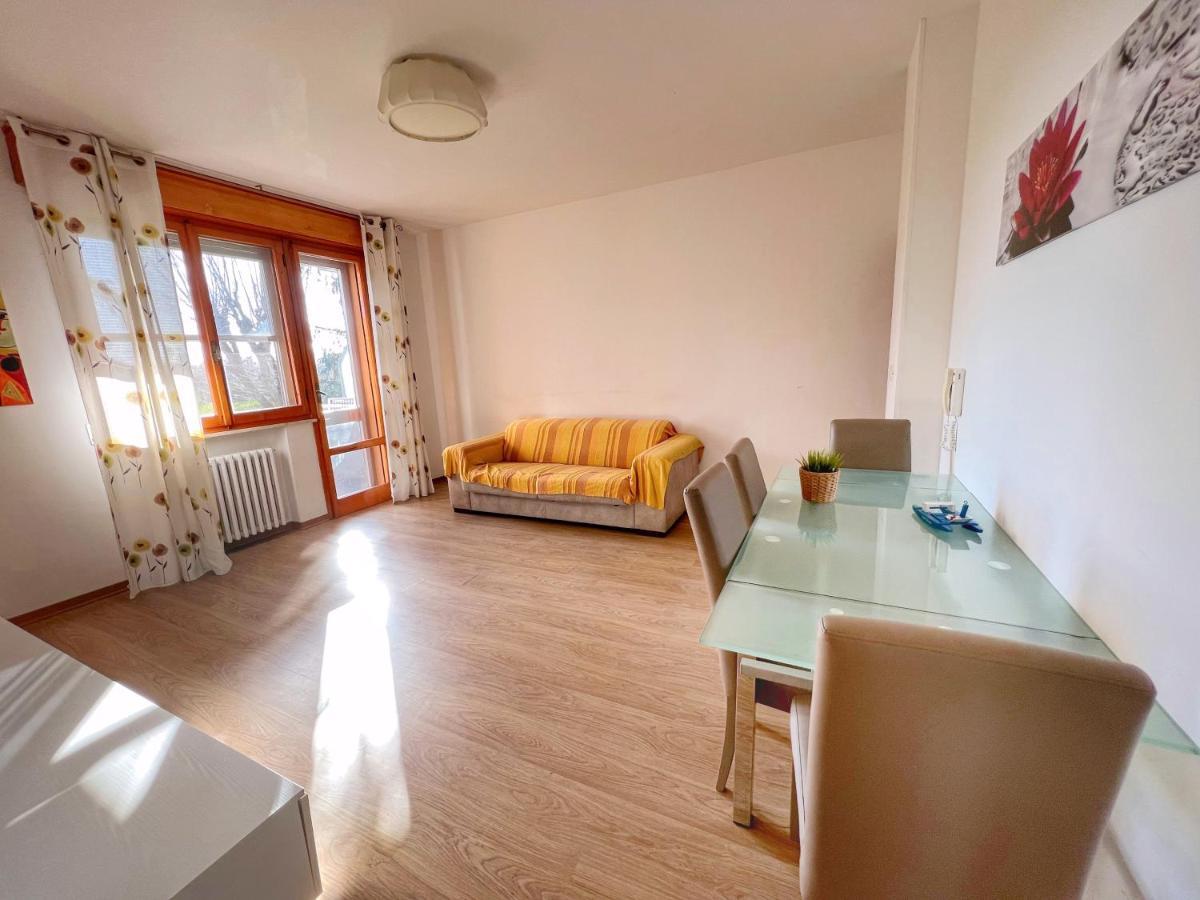 Lovely Apartment A Due Passi Dal Mare Rimini Luaran gambar